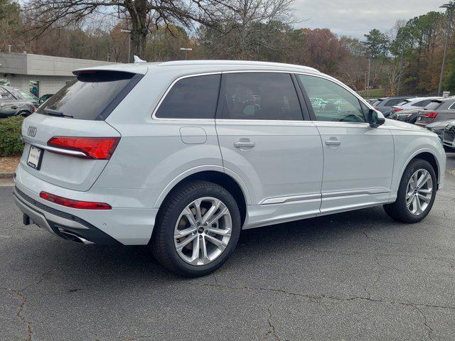 new 2025 Audi Q7 car, priced at $75,650