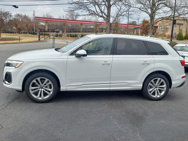 new 2025 Audi Q7 car, priced at $75,650