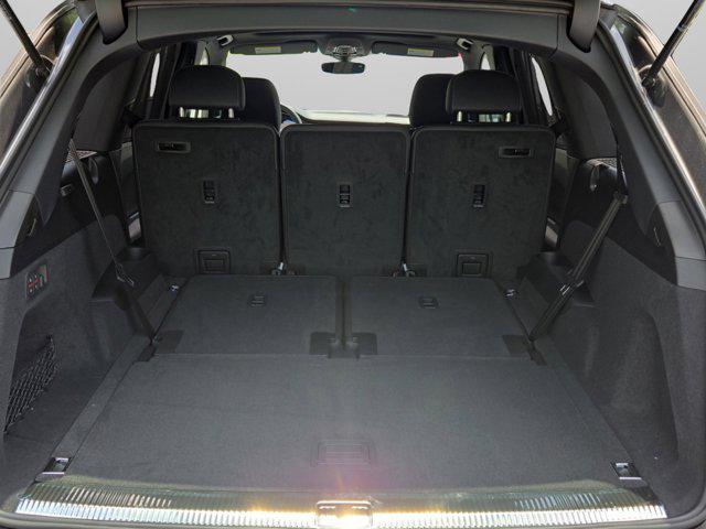 new 2025 Audi Q7 car, priced at $67,166