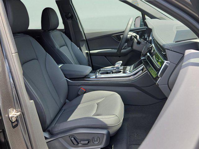 new 2025 Audi Q7 car, priced at $67,166