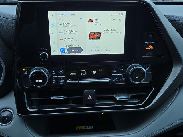 used 2023 Toyota Highlander Hybrid car, priced at $32,991