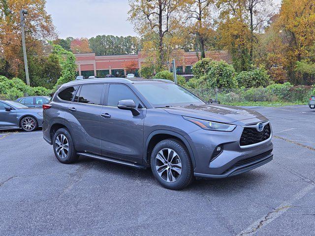 used 2023 Toyota Highlander Hybrid car, priced at $32,991