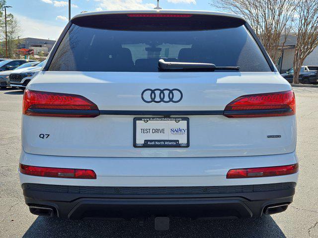 new 2025 Audi Q7 car, priced at $71,670