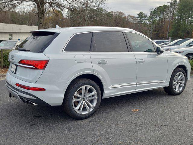 new 2025 Audi Q7 car, priced at $75,650