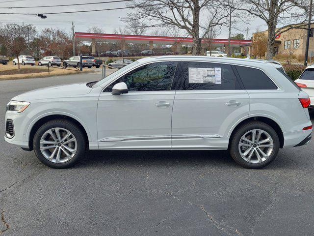 new 2025 Audi Q7 car, priced at $75,650