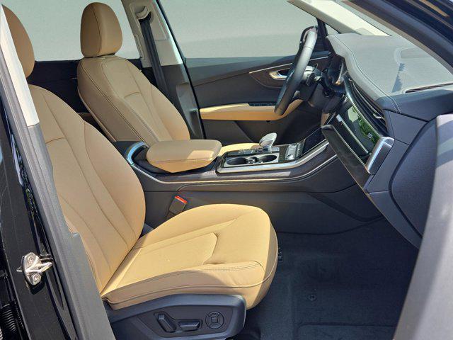 new 2025 Audi Q7 car, priced at $68,078