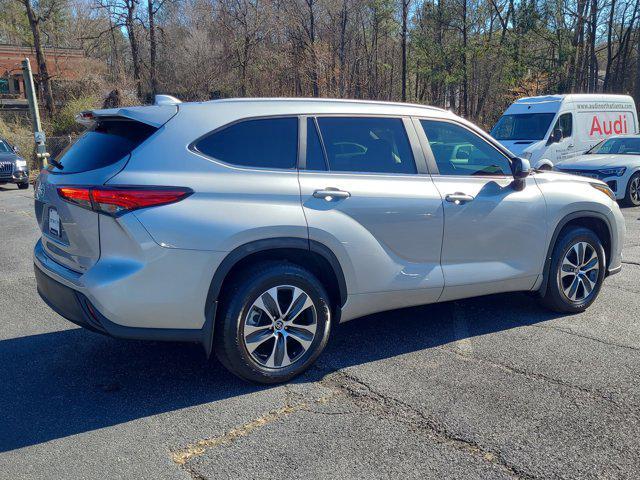 used 2023 Toyota Highlander car, priced at $37,991