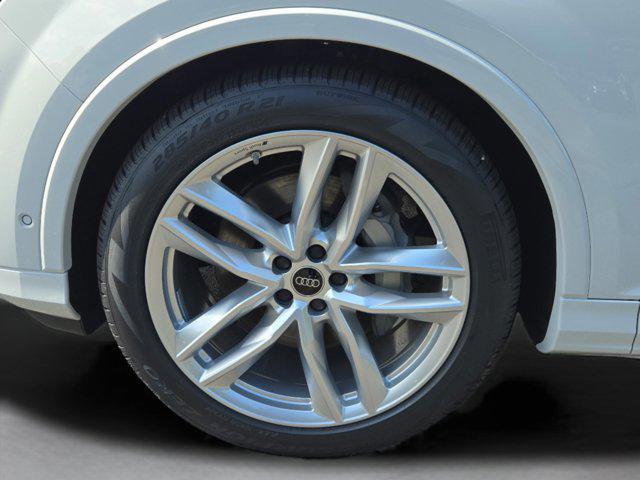 new 2025 Audi Q7 car, priced at $66,895