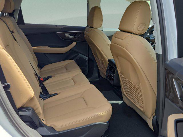 new 2025 Audi Q7 car, priced at $68,395