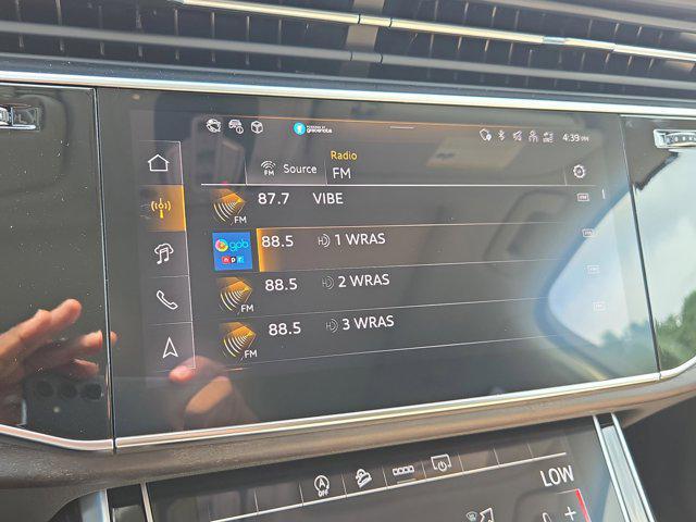 new 2025 Audi Q7 car, priced at $68,395