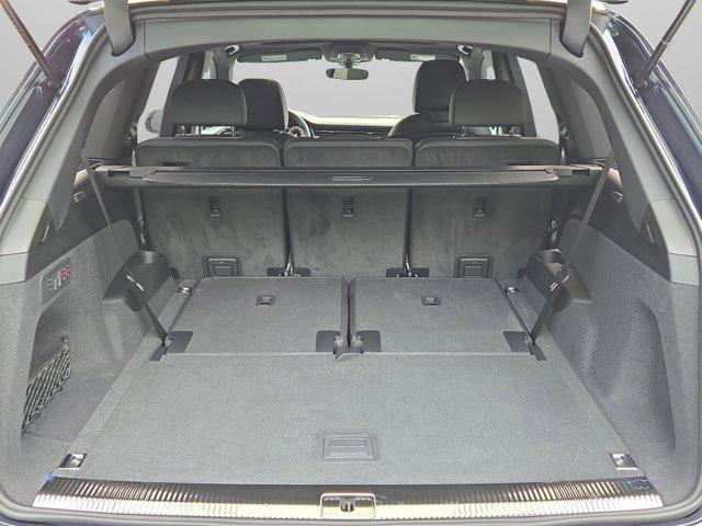 new 2025 Audi Q7 car, priced at $66,895