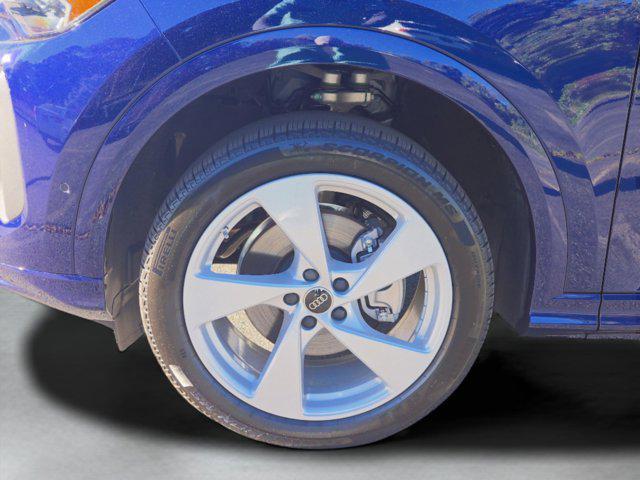 new 2025 Audi Q5 car, priced at $61,390