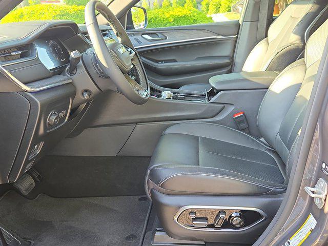 used 2024 Jeep Grand Cherokee car, priced at $49,991