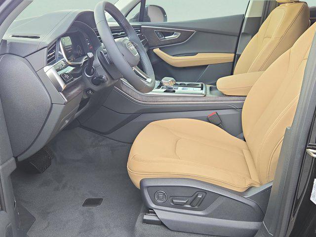 new 2025 Audi Q7 car, priced at $67,726