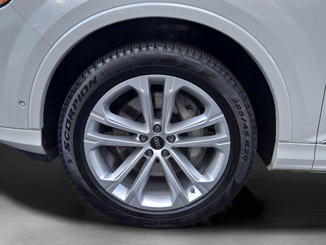 used 2025 Audi Q7 car, priced at $48,991