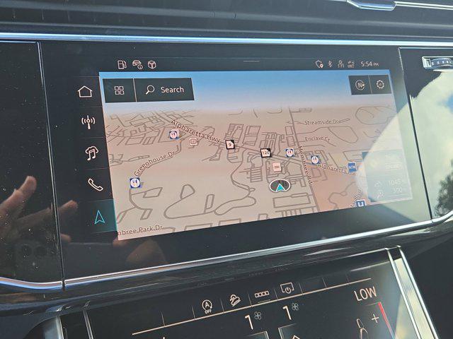 new 2025 Audi Q7 car, priced at $68,395