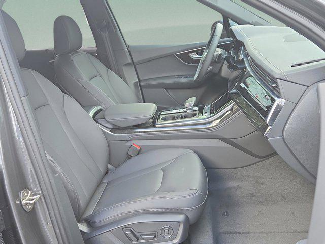 new 2025 Audi Q7 car, priced at $68,395