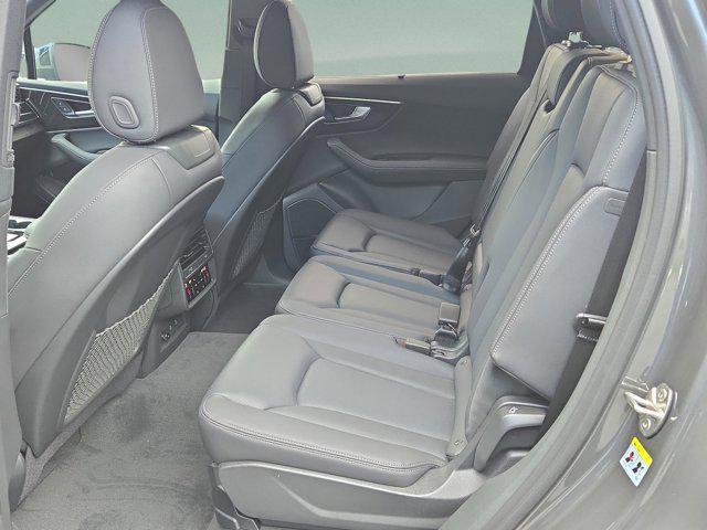 new 2025 Audi Q7 car, priced at $68,656