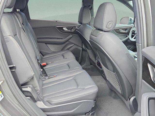 new 2025 Audi Q7 car, priced at $68,656