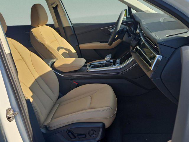 new 2025 Audi Q7 car, priced at $68,742