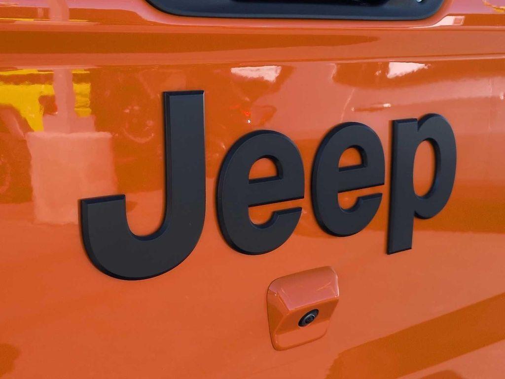 new 2025 Jeep Gladiator car, priced at $41,450