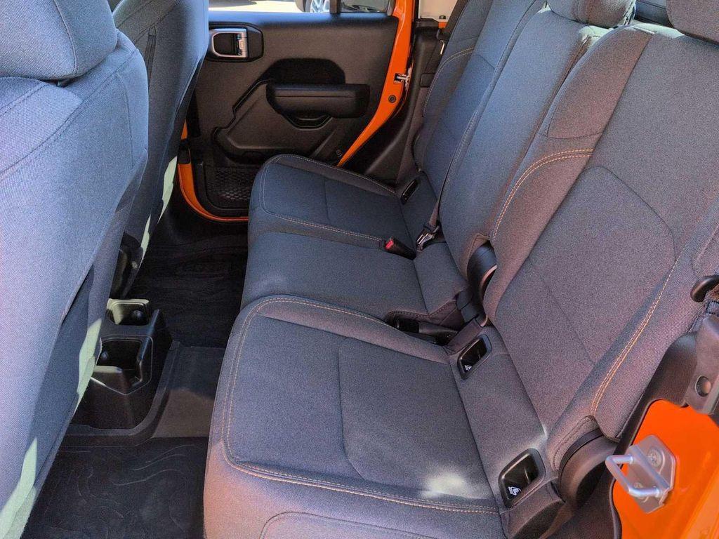 new 2025 Jeep Gladiator car, priced at $41,450