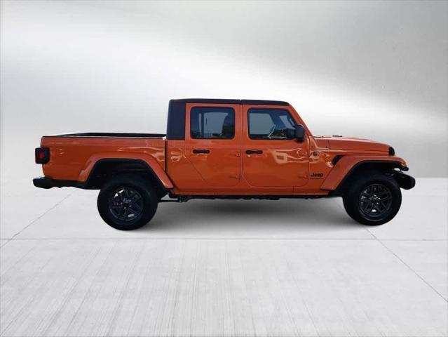 new 2025 Jeep Gladiator car, priced at $45,323