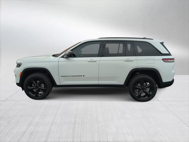 new 2025 Jeep Grand Cherokee car, priced at $47,580