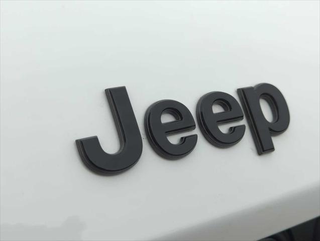 new 2025 Jeep Grand Cherokee car, priced at $47,580