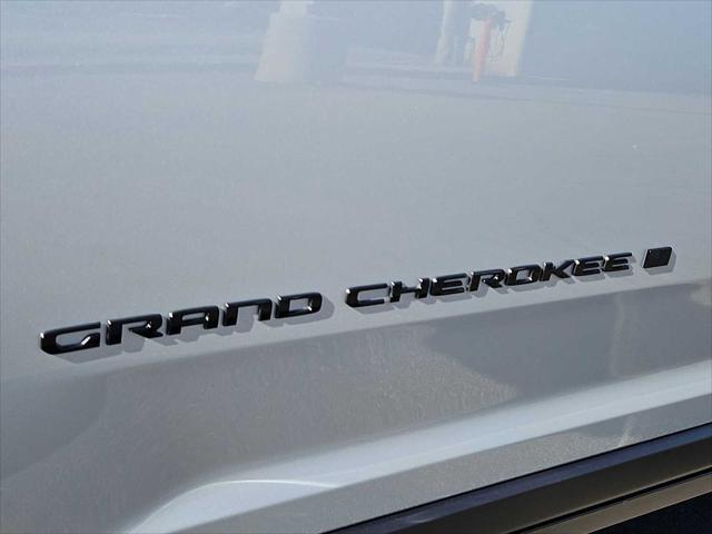 new 2025 Jeep Grand Cherokee car, priced at $48,175