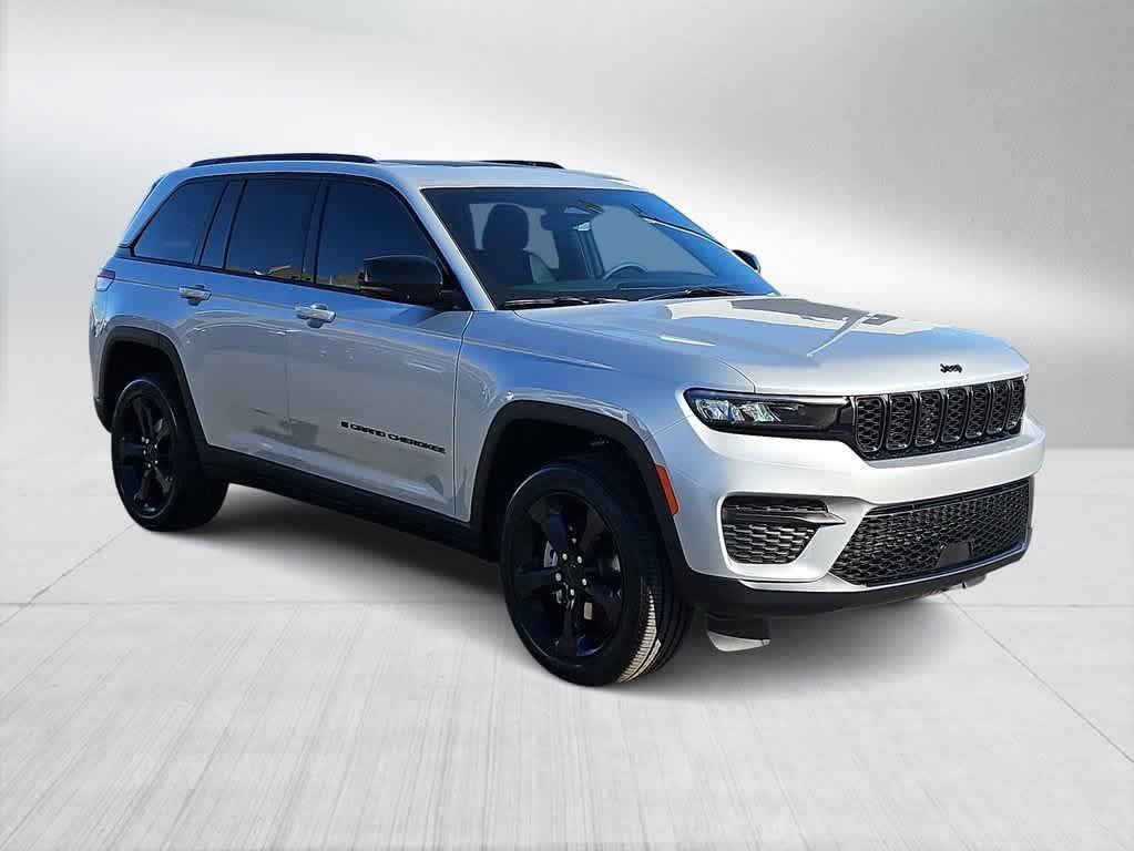 new 2025 Jeep Grand Cherokee car, priced at $39,655
