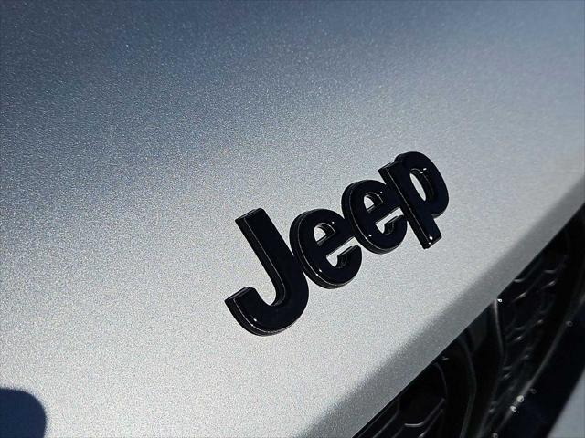 new 2025 Jeep Grand Cherokee car, priced at $48,175