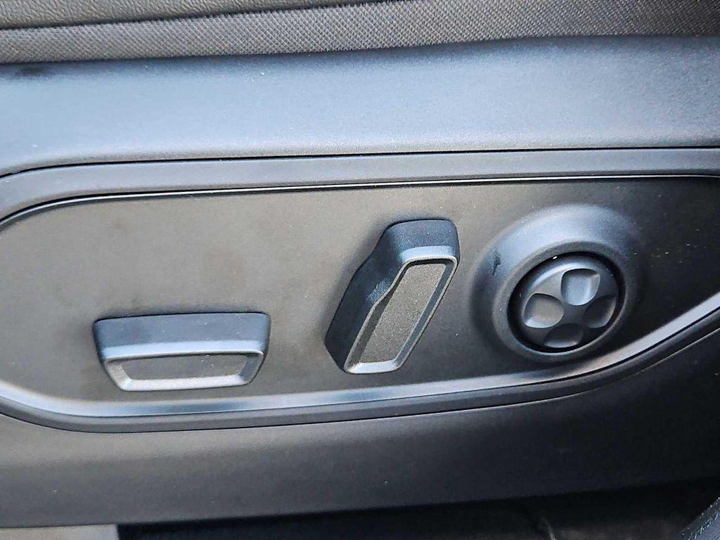 new 2025 Jeep Grand Cherokee L car, priced at $38,877