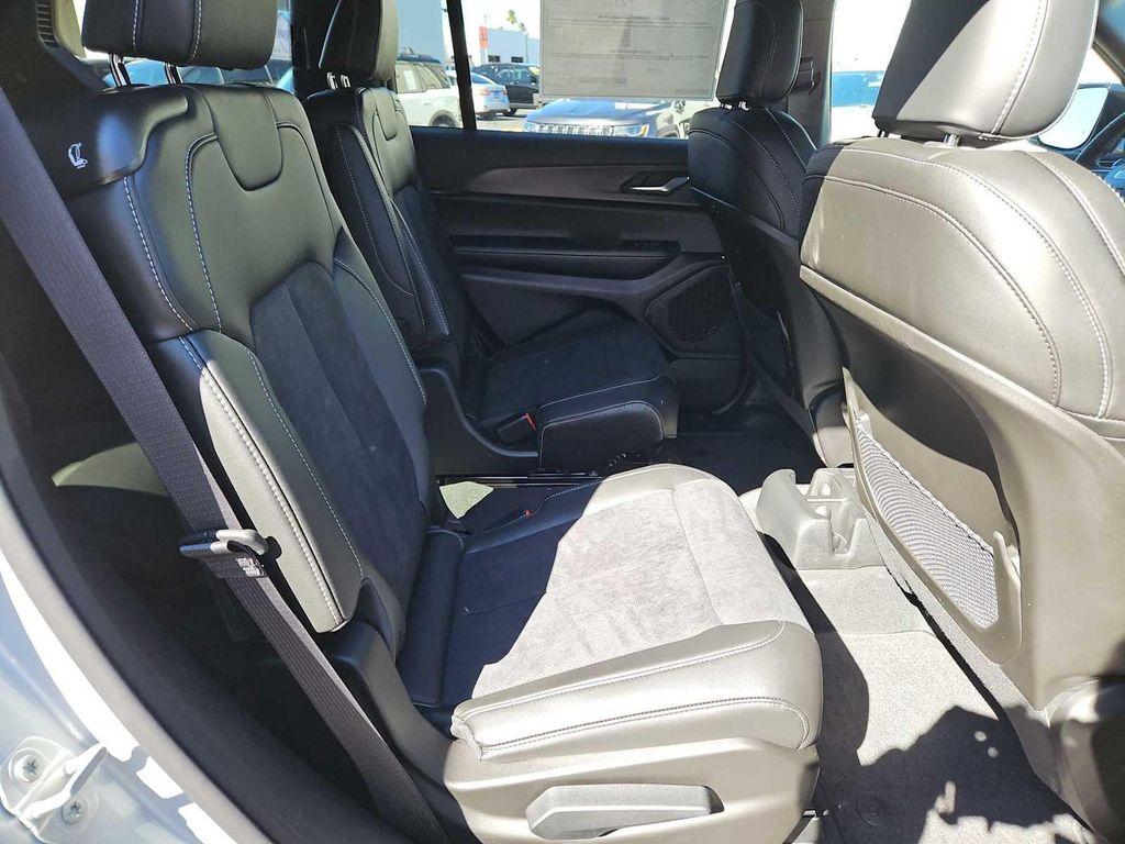 new 2025 Jeep Grand Cherokee L car, priced at $38,877