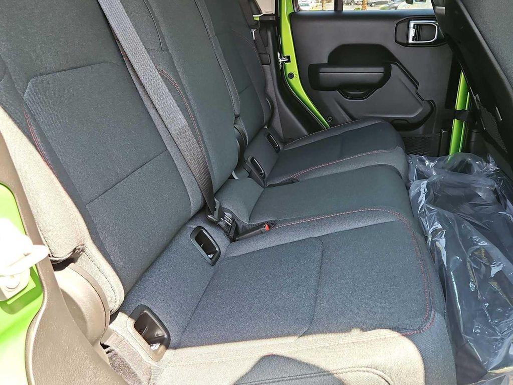 new 2025 Jeep Gladiator car, priced at $48,600
