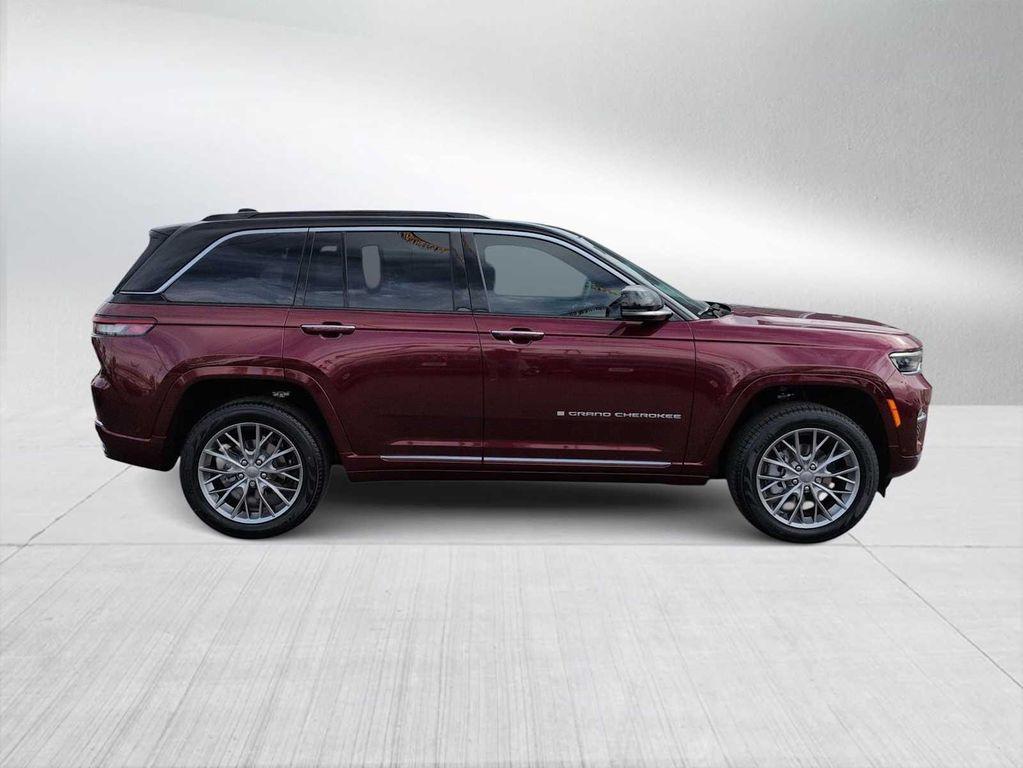 new 2025 Jeep Grand Cherokee car, priced at $57,500