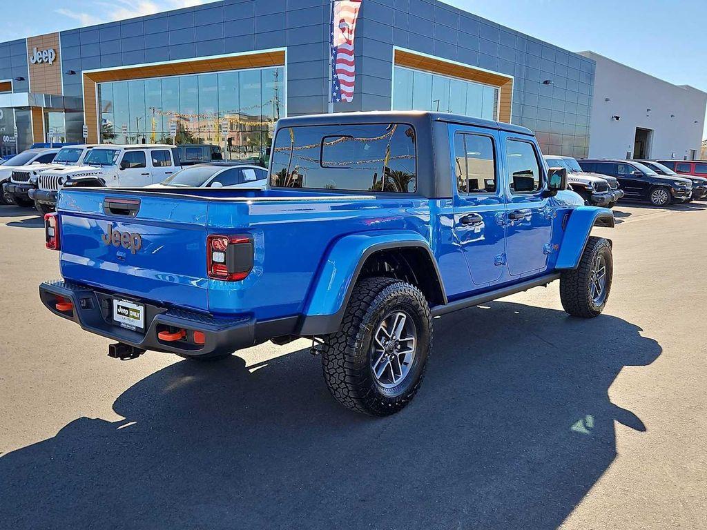 new 2025 Jeep Gladiator car, priced at $45,680