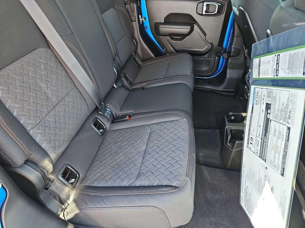 new 2025 Jeep Gladiator car, priced at $45,680