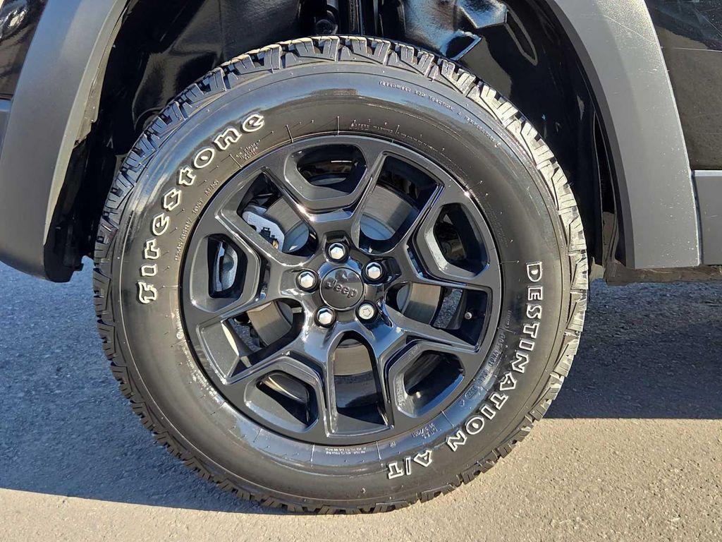 used 2022 Jeep Cherokee car, priced at $23,500