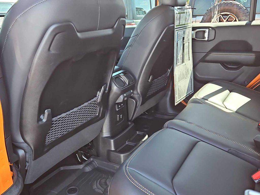 new 2025 Jeep Wrangler car, priced at $52,115