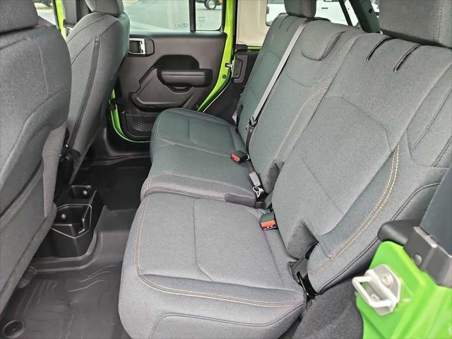 new 2025 Jeep Wrangler car, priced at $37,915