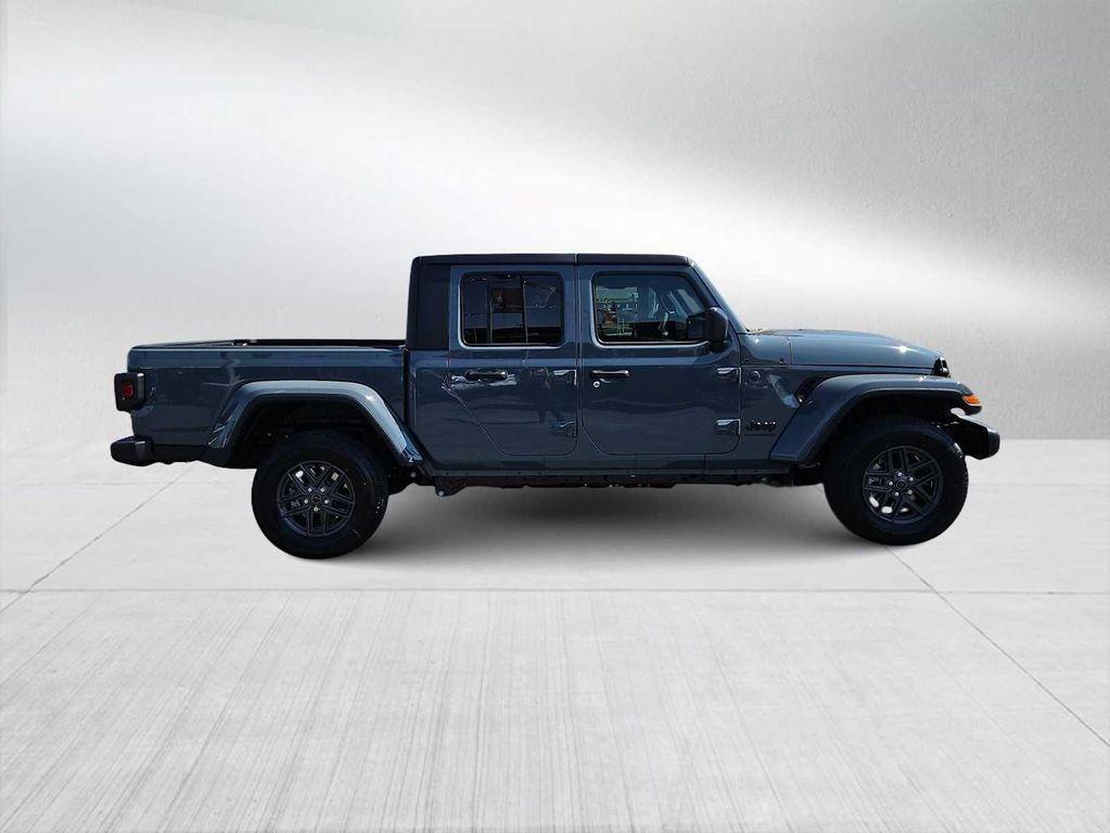 new 2025 Jeep Gladiator car, priced at $45,645