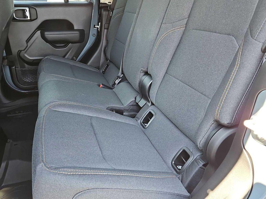 new 2025 Jeep Gladiator car, priced at $45,645