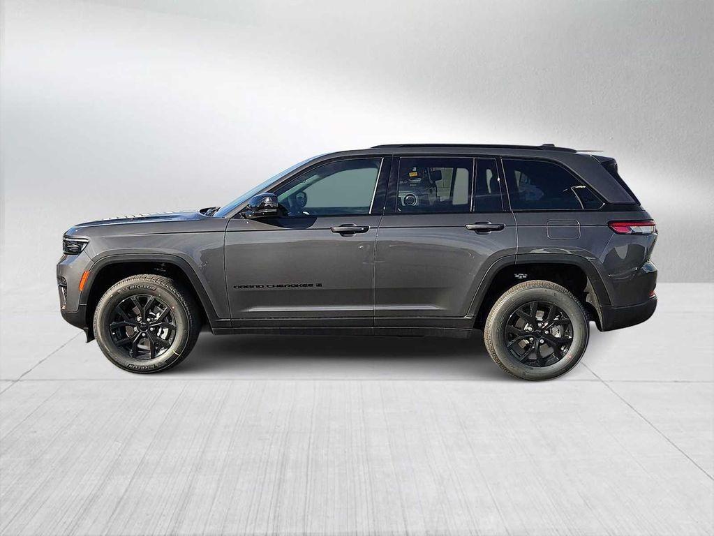 new 2025 Jeep Grand Cherokee car, priced at $36,230