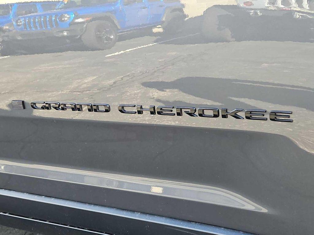 new 2025 Jeep Grand Cherokee car, priced at $36,230