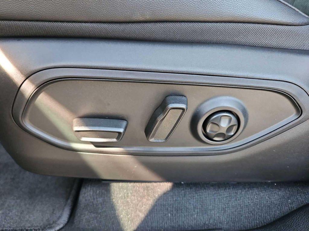 new 2025 Jeep Grand Cherokee car, priced at $36,230