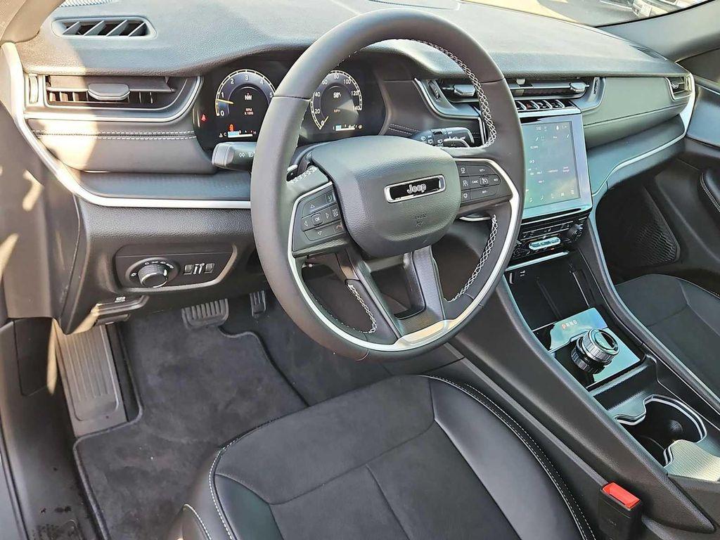 new 2025 Jeep Grand Cherokee car, priced at $36,230
