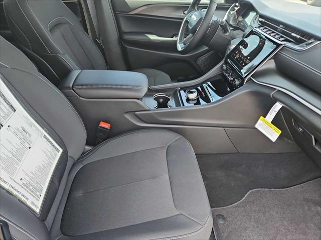 new 2025 Jeep Grand Cherokee car, priced at $35,284