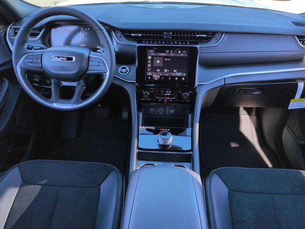 new 2025 Jeep Grand Cherokee L car, priced at $37,385