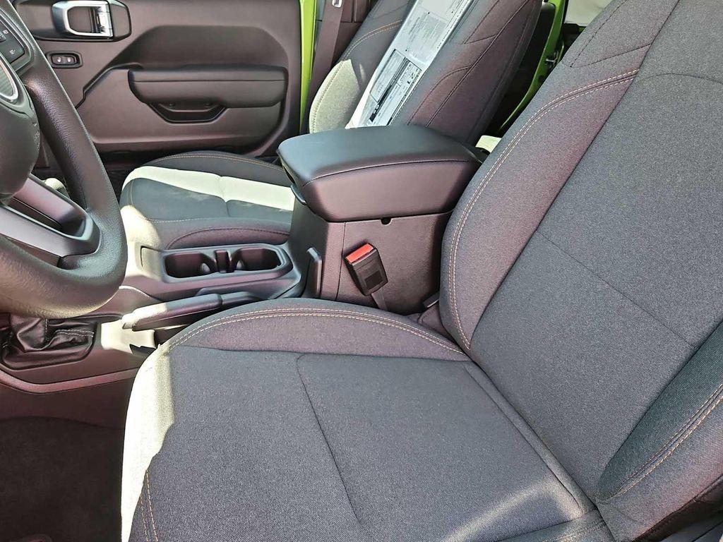 new 2025 Jeep Wrangler car, priced at $37,195